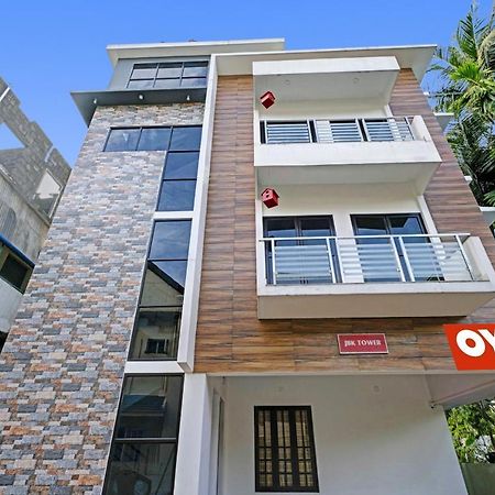 Oyo Thykoodam Sleep Inn Kochi Bagian luar foto