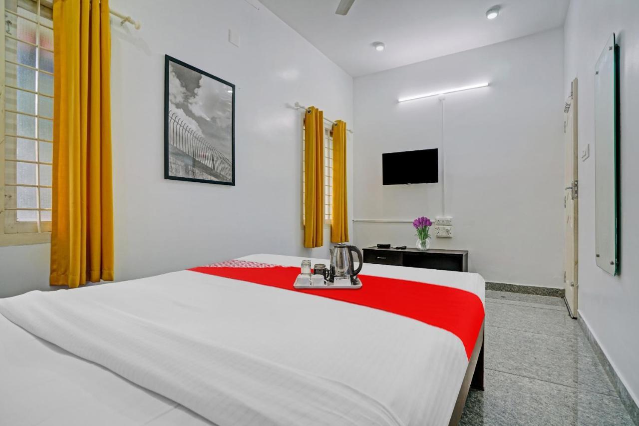 Oyo Thykoodam Sleep Inn Kochi Bagian luar foto