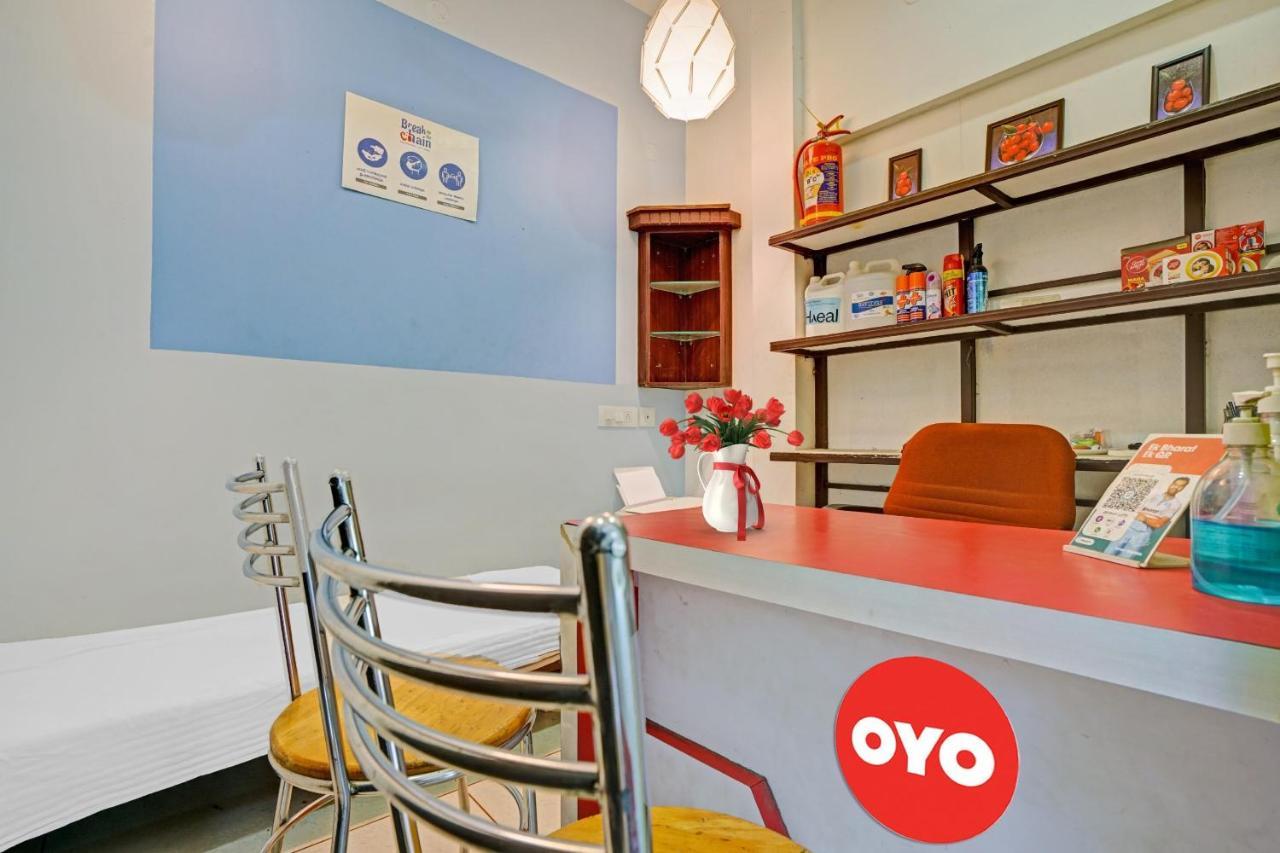 Oyo Thykoodam Sleep Inn Kochi Bagian luar foto